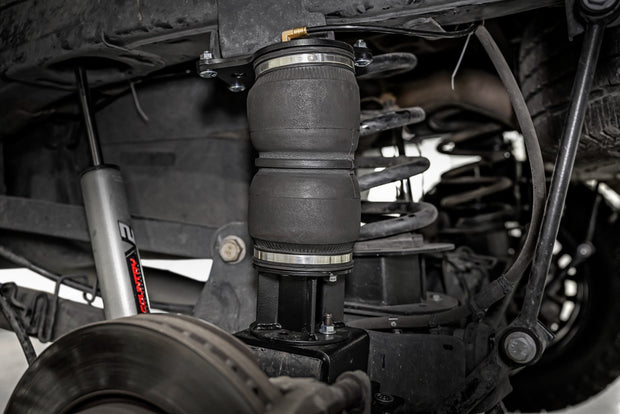 Air Spring Kit w/compressor Ram 2500/3500 4WD (2014-2022) Rough Country