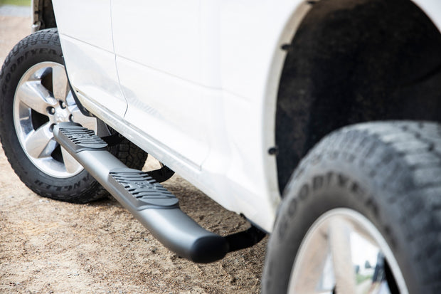 Dodge Oval Nerf Step Bars (09-18 Ram 1500 19-Up Classic Crew Cab Rough Country