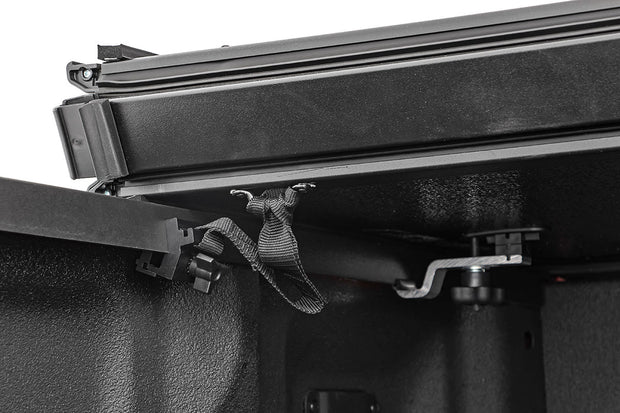 Hard Folding Bed Cover 5.5 Ft Bed 15-21 Ford F-150 2WD/4WD Rough Country