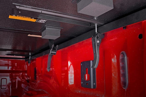 Hard Folding Bed Cover 6.5 Ft Bed 15-21 Ford F-150 2WD/4WD Rough Country