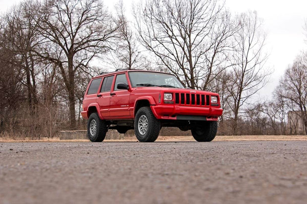 Jeep Cherokee XJ 3 Inch Series II Suspension Lift Kit W/V2 Shocks Add-A-Leaf For 84-01 Jeep Cherokee XJ Rough Country