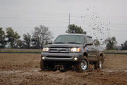 2.5 Inch Toyota Suspension Lift Kit w/V2Shocks Rough Country