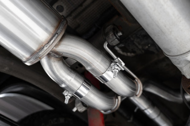 3.0 inch Cat-Back 2.5 inch Dual Split Rear Quad Carbon Fiber Tips 4.0 inch OD 19-up Silverado/Sierra 1500 Dual Out MBRP