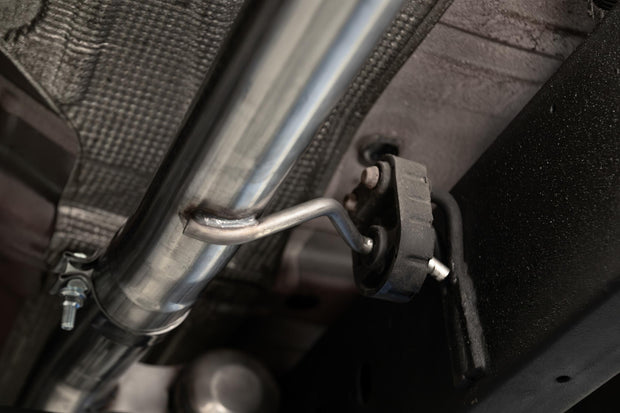 2019-Up Silverado/Sierra 1500 2.7L Armor BLK, Aluminized Steel 3 Inch Cat-Back, 2.5 Inch Dual Split Rear Exit MBRP