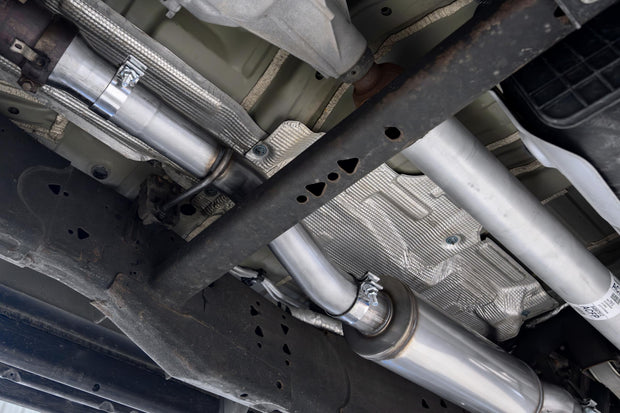 21-Present Chevrolet/GMC Tahoe/Yukon 3 Inch Cat Back Dual Split Rear Exhaust System, Armor Pro T304SS with Quad Carbon Fiber Tips MBRP